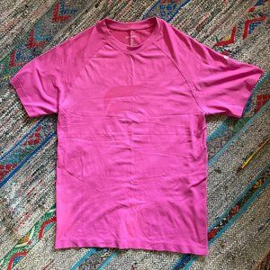 FABLETICS Men's Pink Performance Tee Shirt - Size Medium